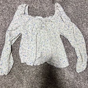 Beautiful top size small